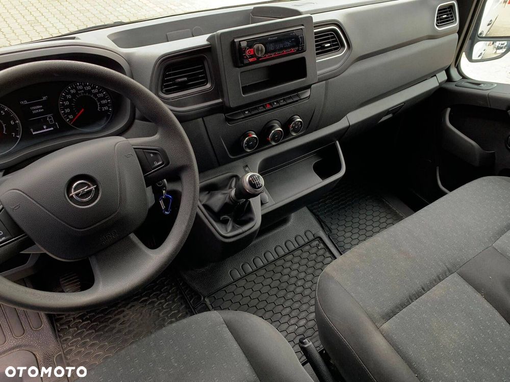 Opel movano - 17