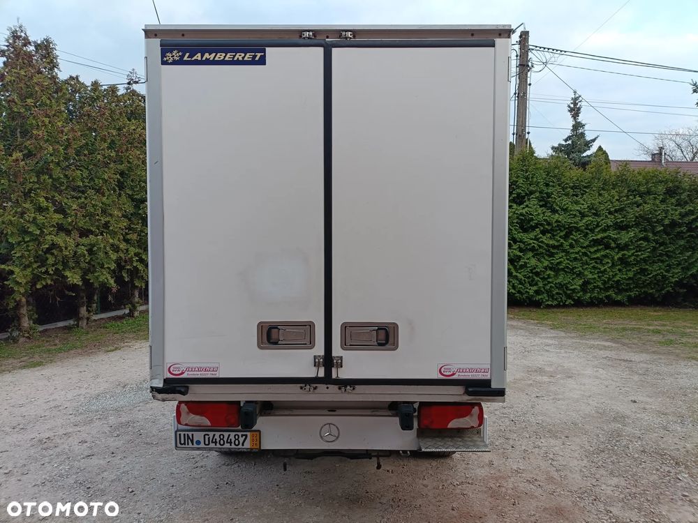 Mercedes-Benz Sprinter - 11