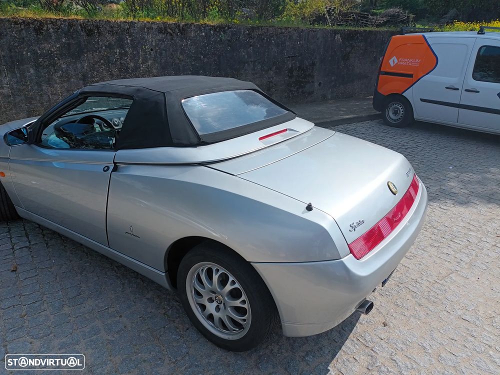 Alfa Romeo Spider 2.0 TS - 13