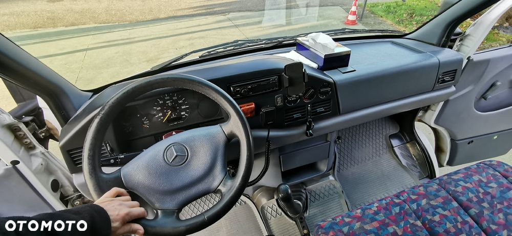 Mercedes-Benz Sprinter - 15