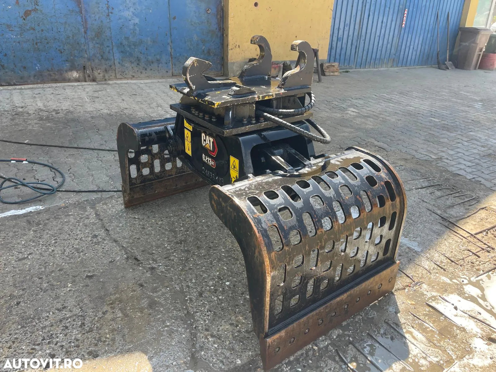 Graifer Caterpillar hidraulic pentru excavatoare de 12-18 tone - 6