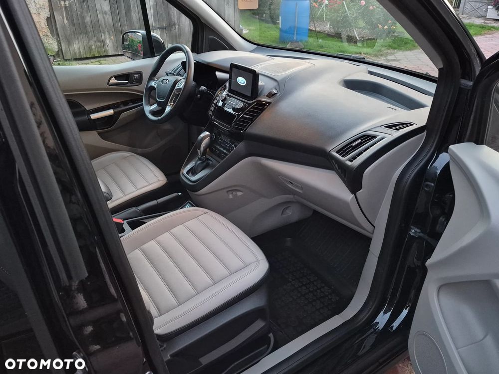 Ford Tourneo Connect Grand - 20