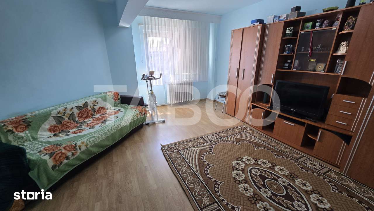 Apartament de vanzare 2 camere decomandate in zona Parcului din Strand — fotografia 1
