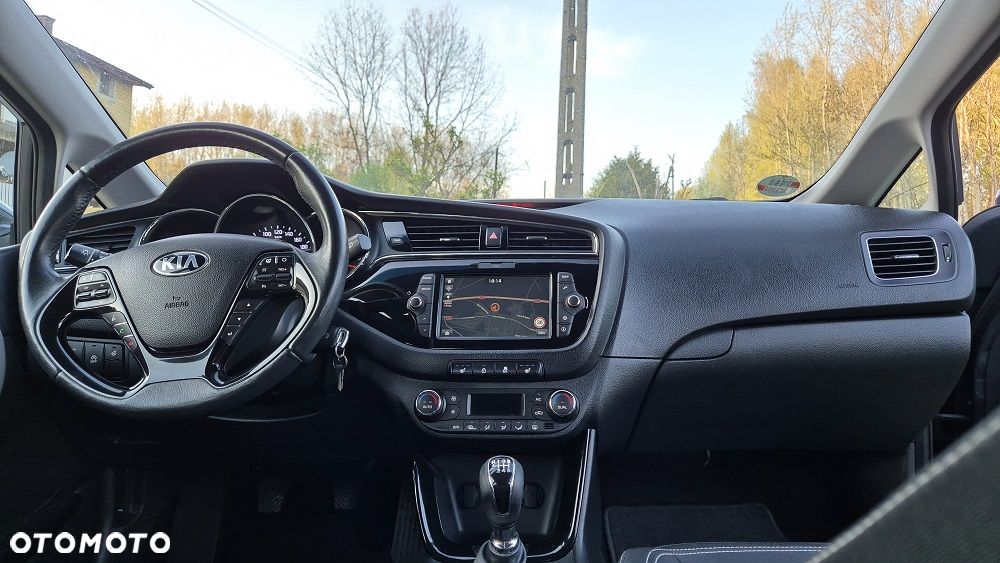 Kia Ceed 1.6 GDI ISG Spirit - 8
