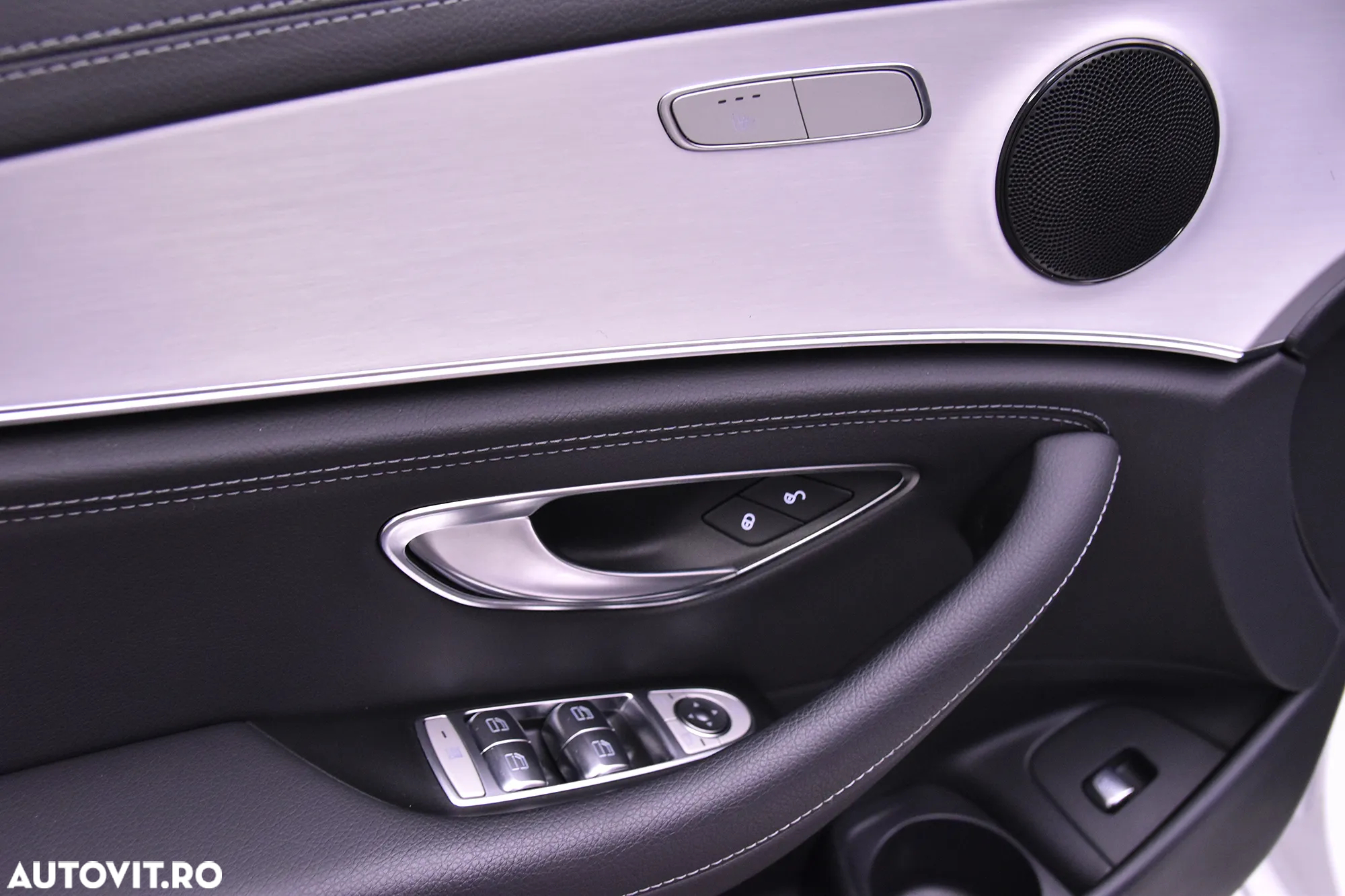 Mercedes-Benz E 300 de 4Matic T 9G-TRONIC AMG Line - 14