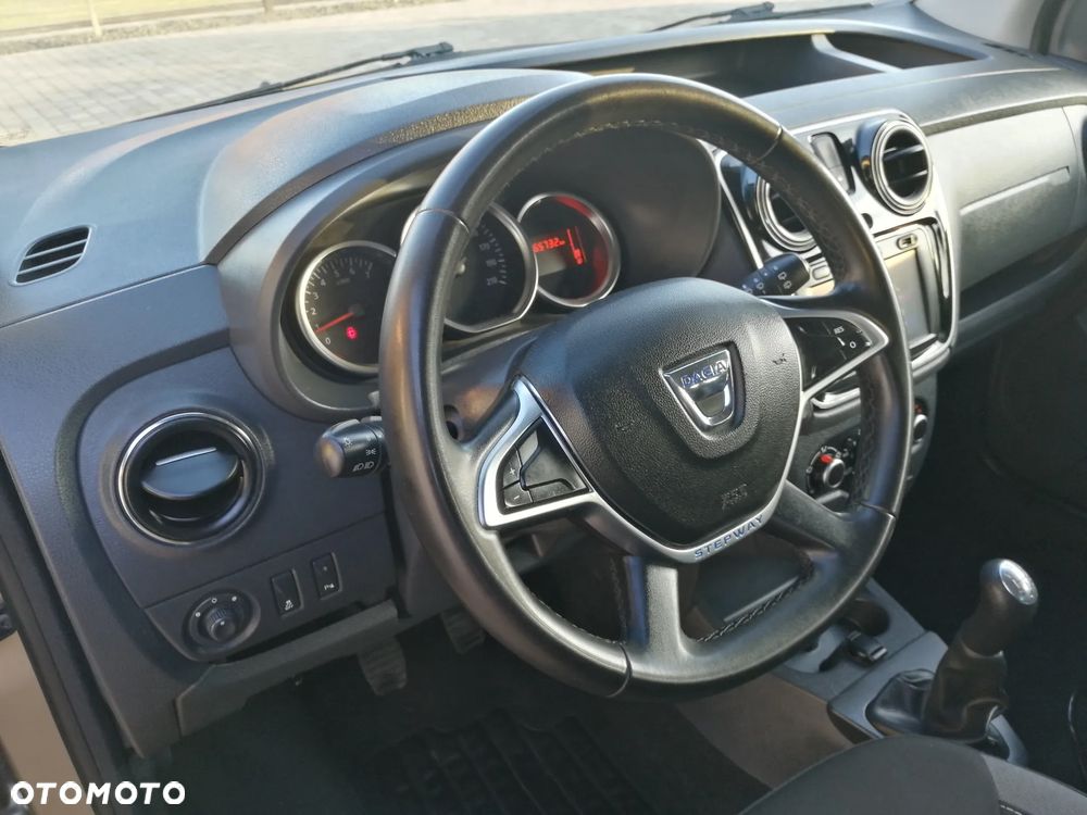 Dacia Dokker TCe 115 N1 Stepway Celebration - 15
