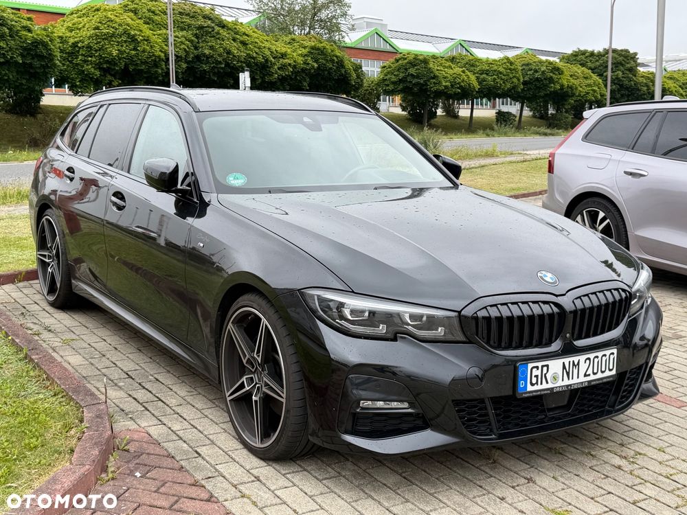 BMW Seria 3 330i xDrive M Sport - 2