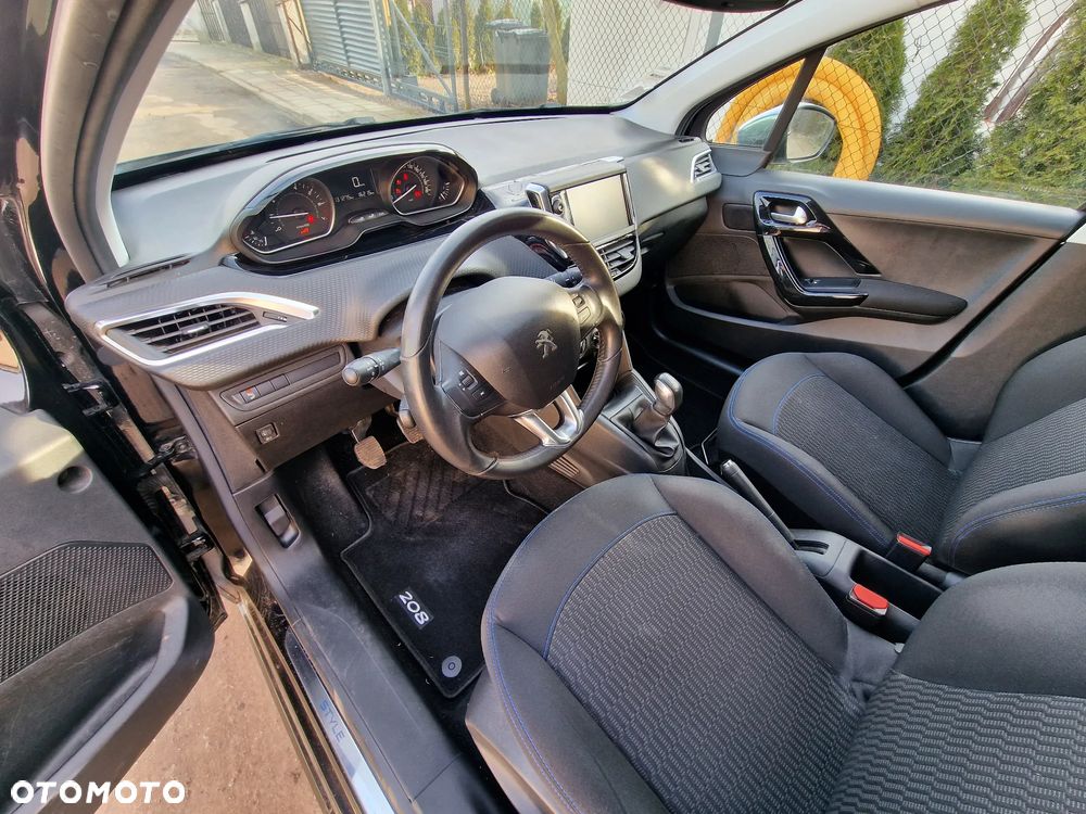 Peugeot 208 1.2 PureTech Style - 8