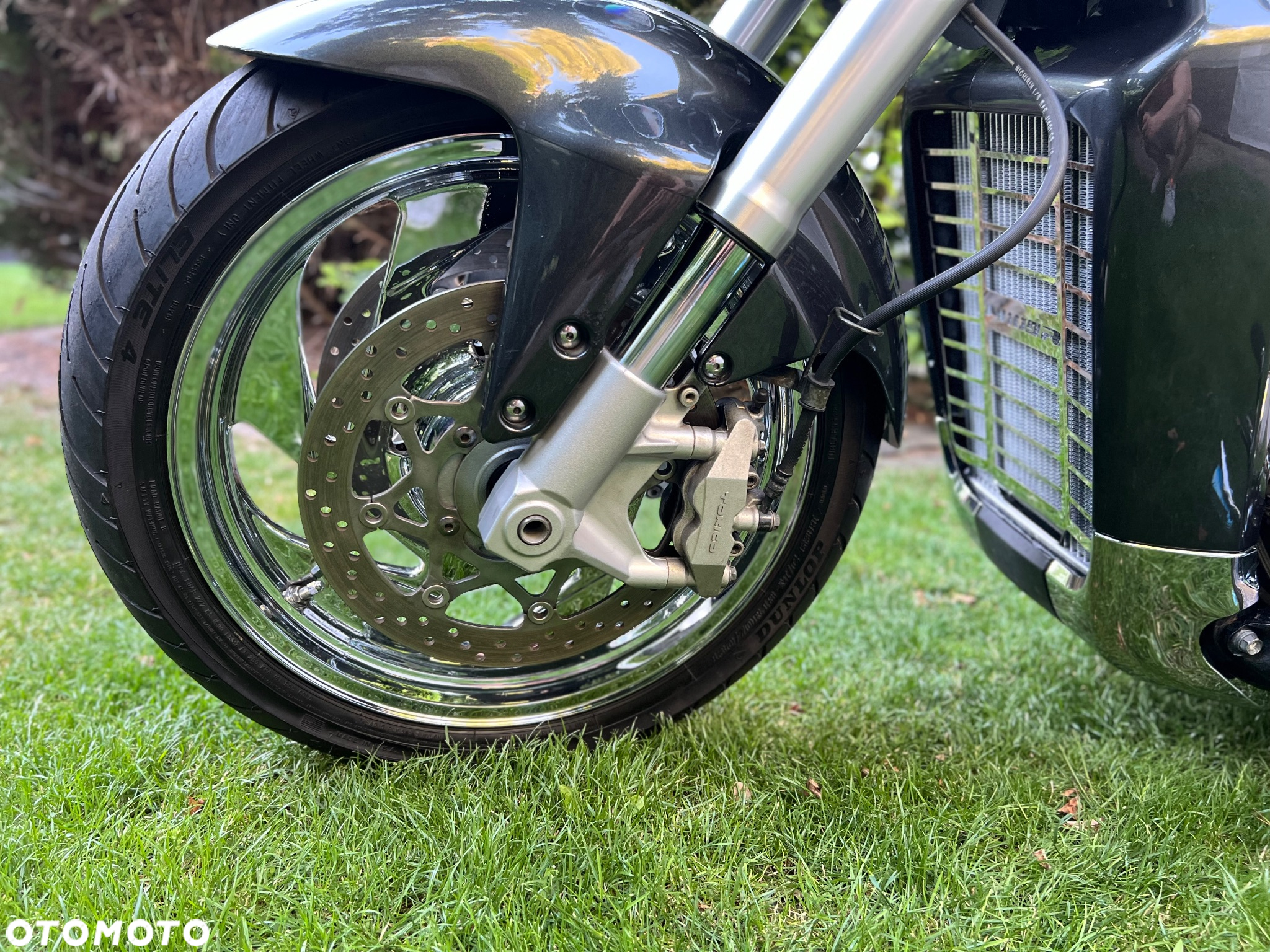 Suzuki Intruder - 12