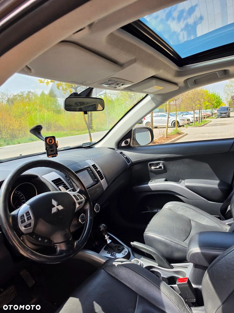 Mitsubishi Outlander 2.2 DID Instyle NAVI EU5 TC-SST - 6