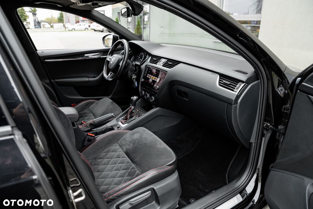 Skoda Octavia 2.0 TDI RS DSG - 21