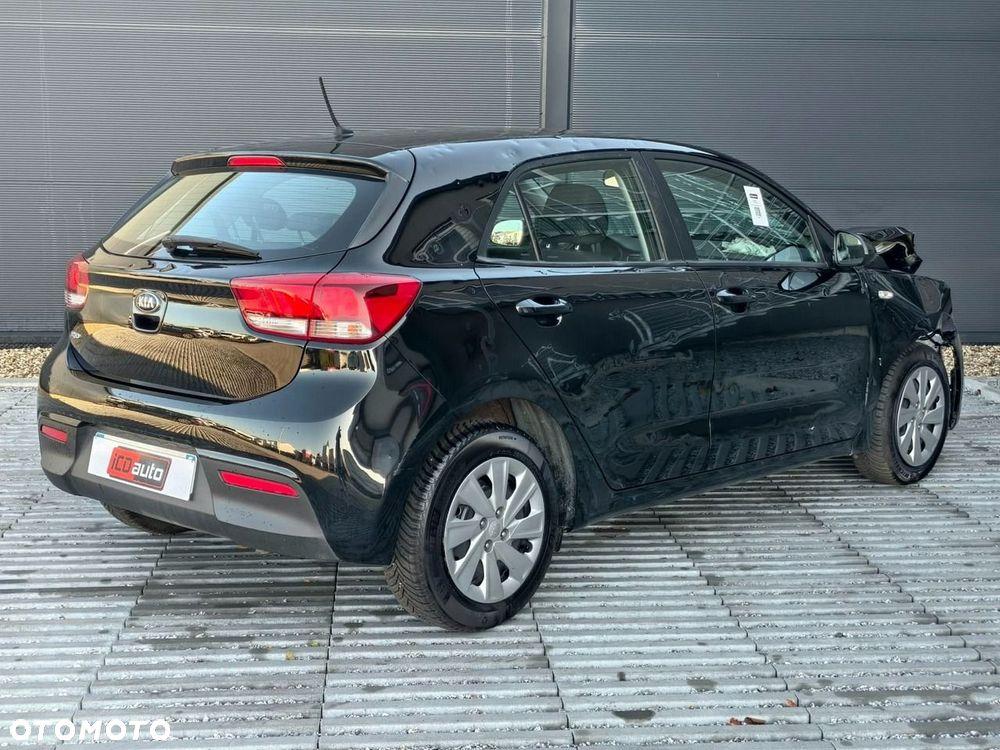 Kia Rio - 7