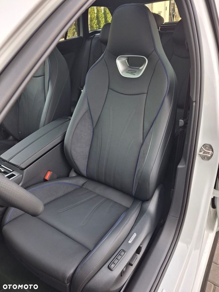 Volkswagen Passat - 14