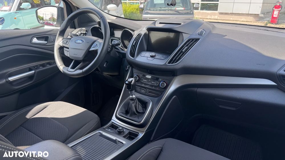 Ford Kuga 1.5 EcoBoost 2x4 Cool & Connect - 17