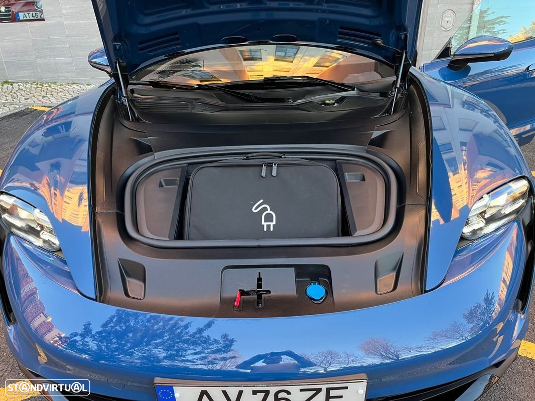 Porsche Taycan Cross Turismo 4S - 50