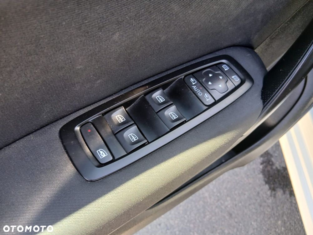 Renault Megane 1.5 dCi Energy Bose EU6 - 30