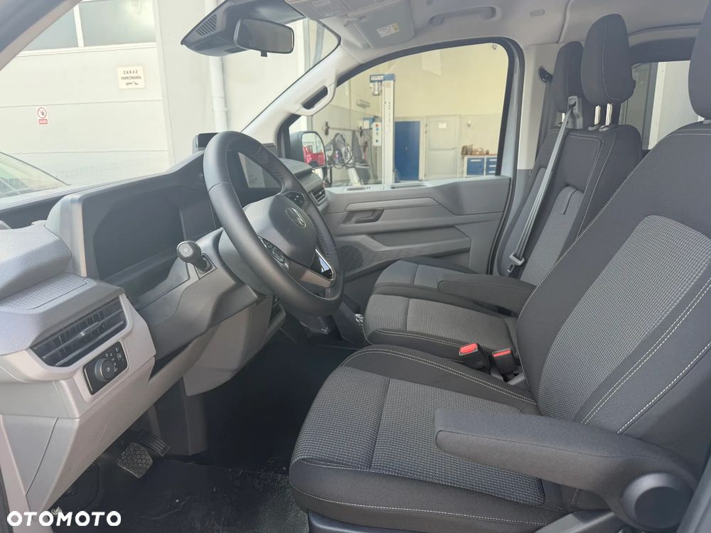 Volkswagen Transporter Kombi L2H1 M1 - 8