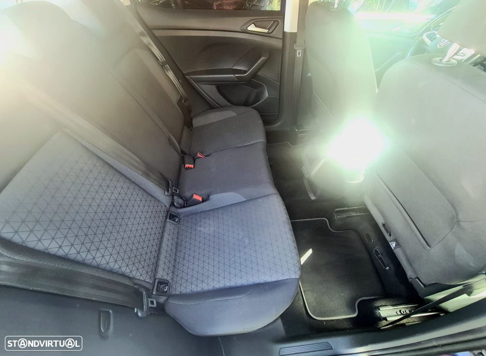 VW T-Cross 1.0 TSI - 12