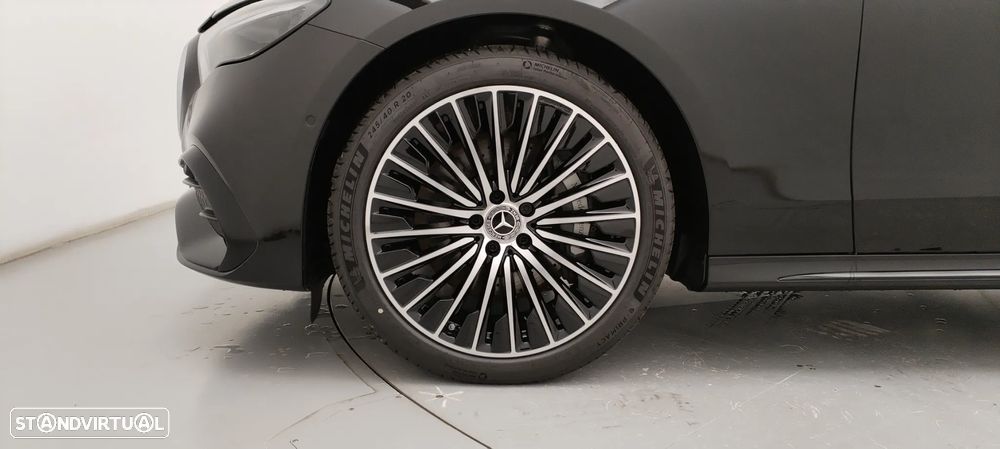 Mercedes-Benz E 300 Standard - 17