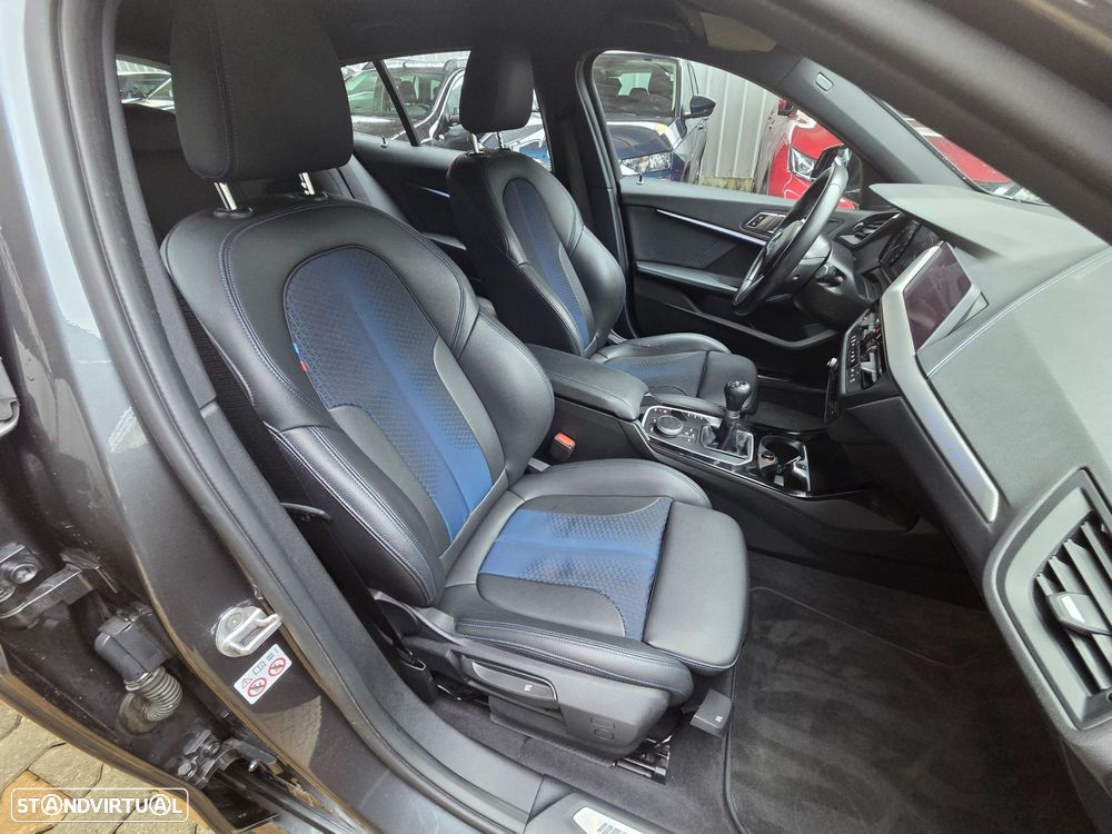 BMW 116 d Pack M - 12