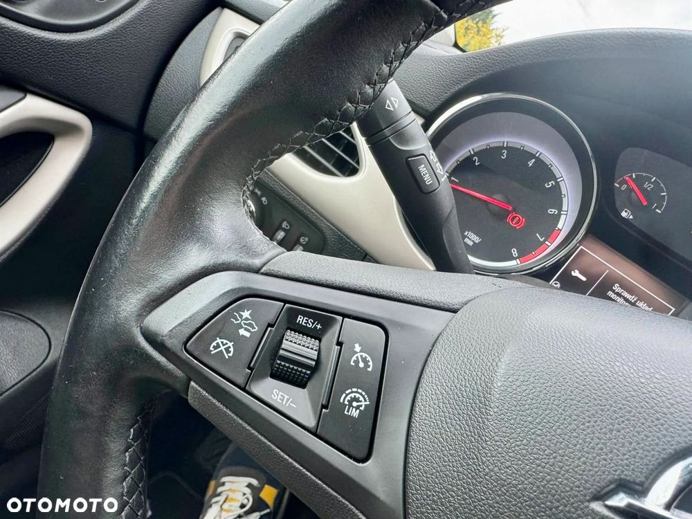 Opel Astra 1.4 Turbo Dynamic - 20