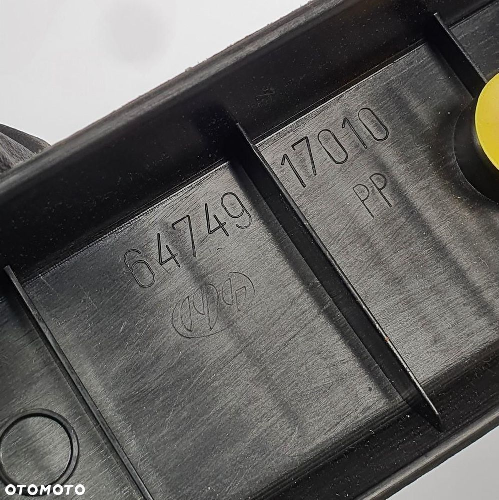 PLASTIK OSŁONA PASA TYŁ TYLNEGO TOYOTA MR2 II SW20 - 5
