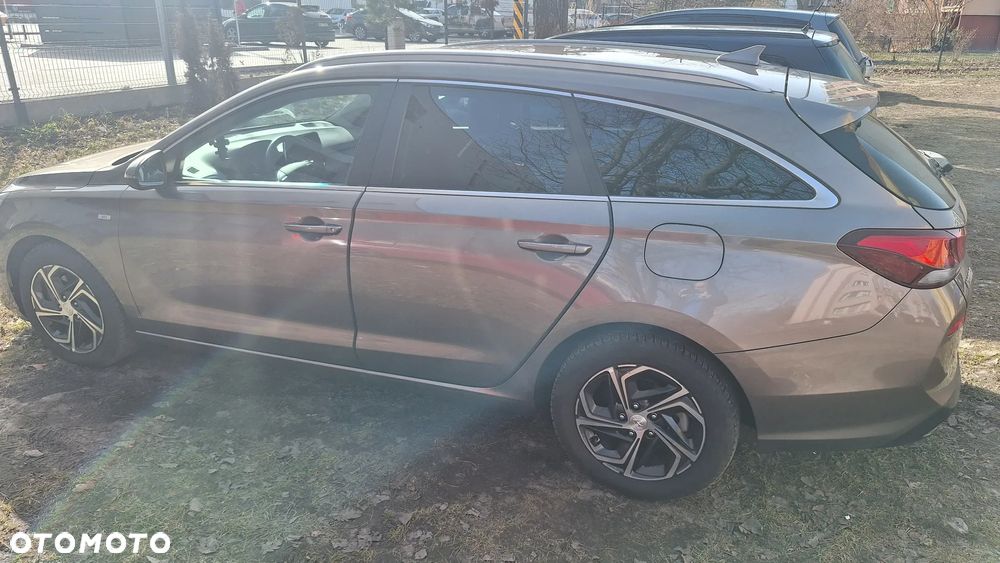 Hyundai i30 1.5 T-GDI 48V Comfort - 3