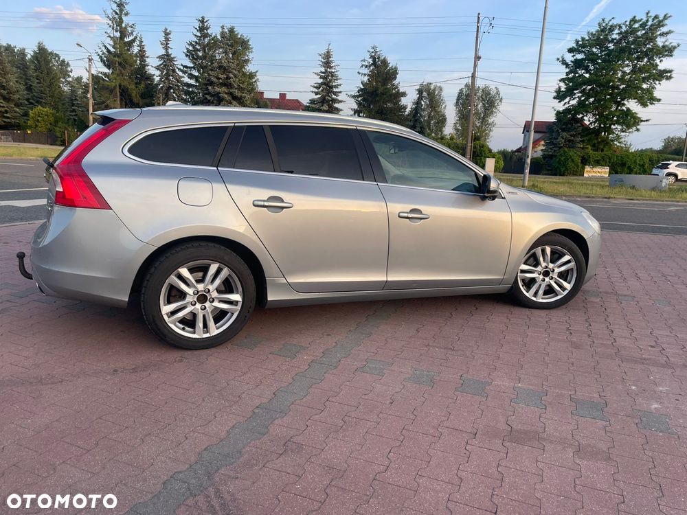 Volvo V60 D5 AWD R-Design Summum - 29