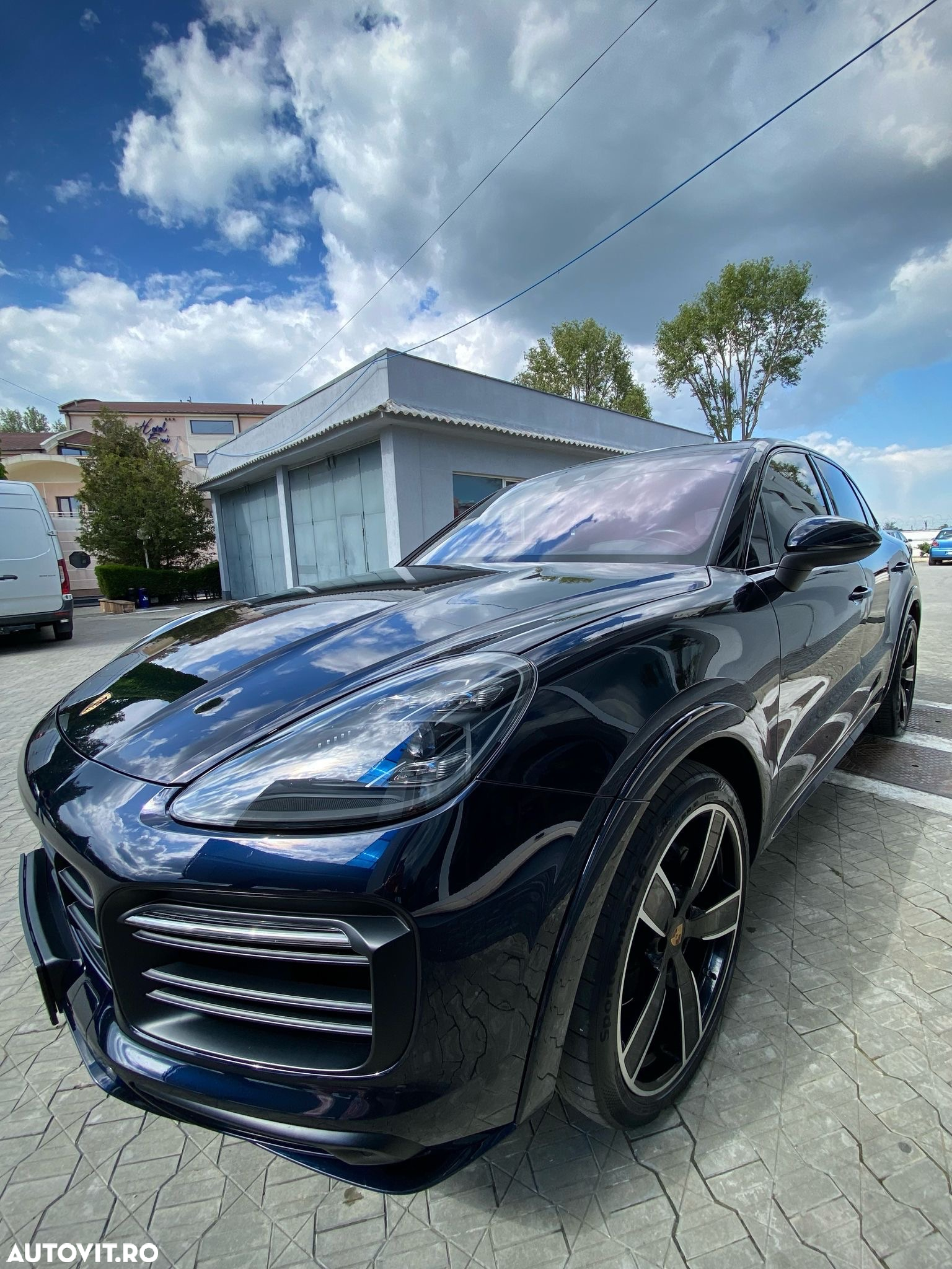 Porsche Cayenne S - 10