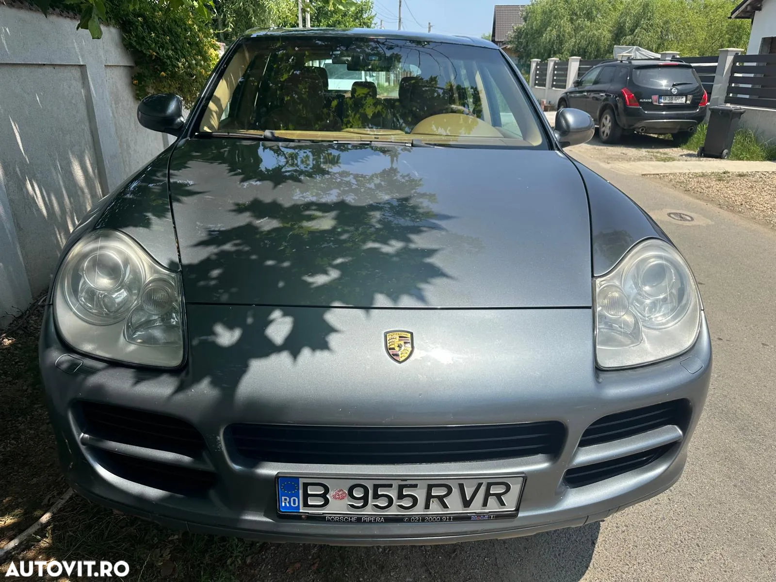 Porsche Cayenne - 4