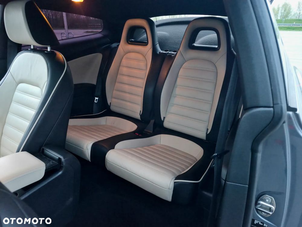 Volkswagen Scirocco 2.0 TDI DSG GTS - 15