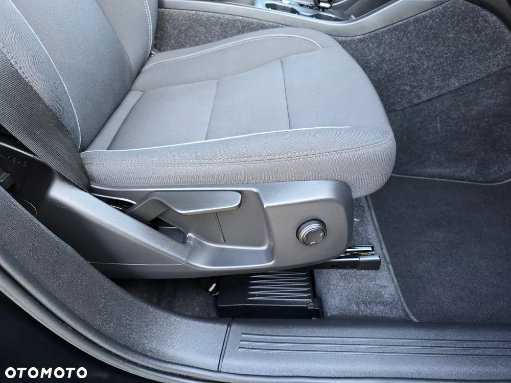 Volvo XC 40 - 22