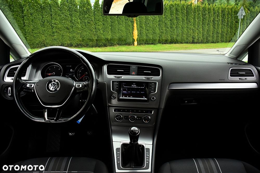Volkswagen Golf 2.0 TDI BlueMotion Technology Lounge - 16