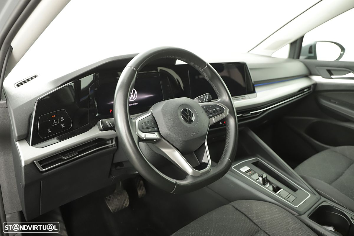 VW Golf 1.0 eTSI Life DSG - 7