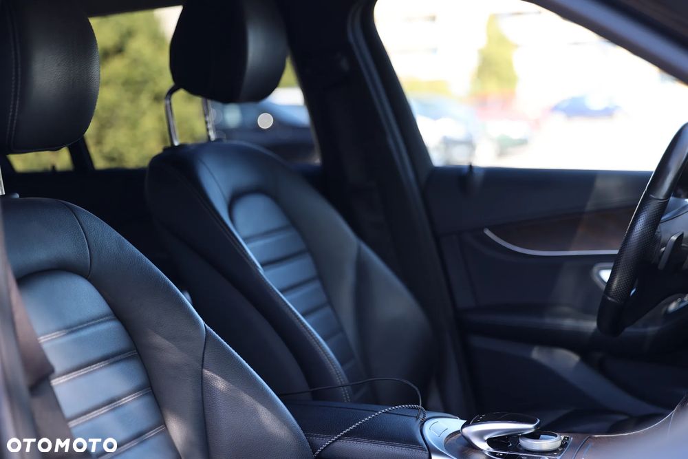 Mercedes-Benz GLC - 16