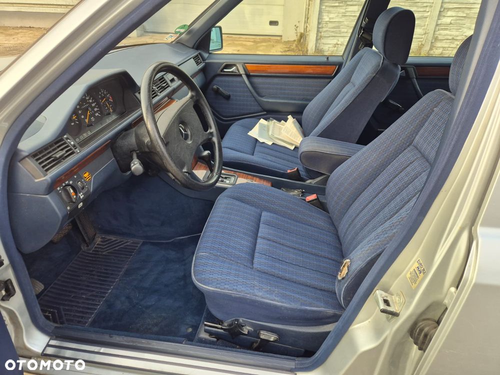 Mercedes-Benz W124 (1984-1993) - 19