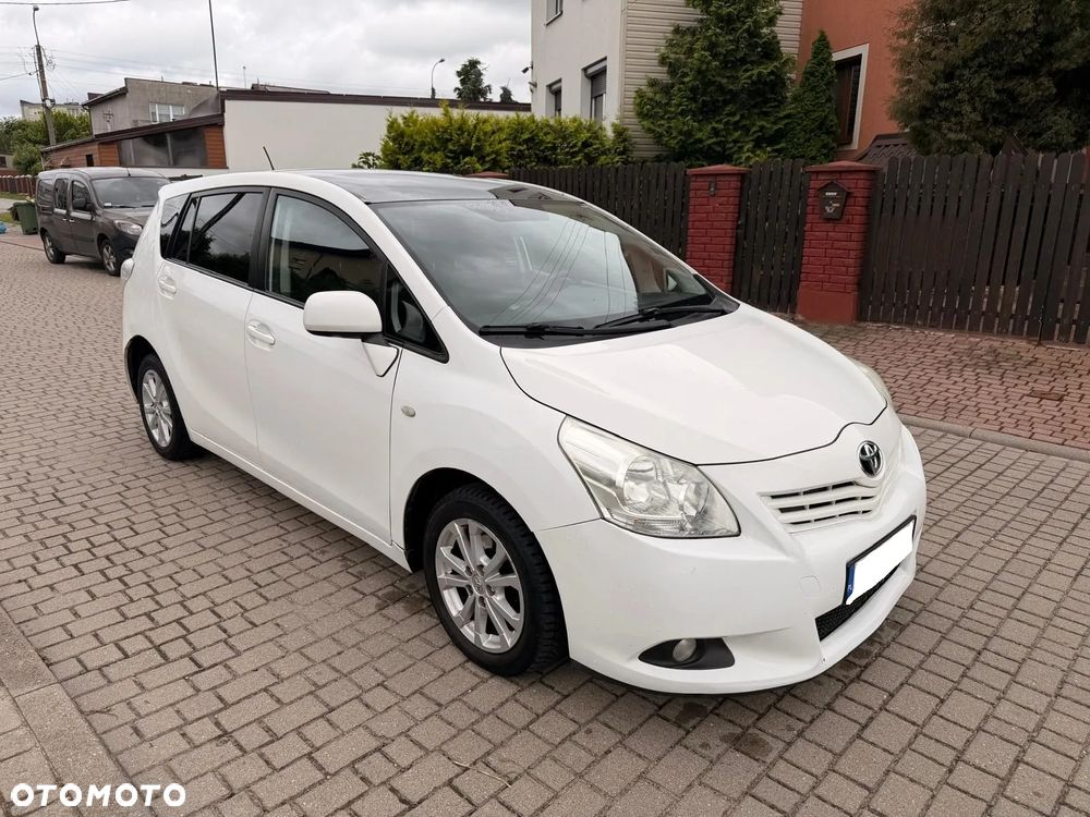 Toyota Verso - 2