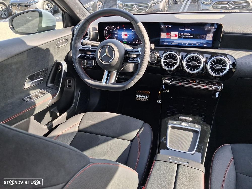 Mercedes-Benz A 250 Limousine - 18