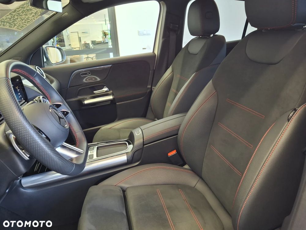 Mercedes-Benz GLA 200 AMG Line - 12