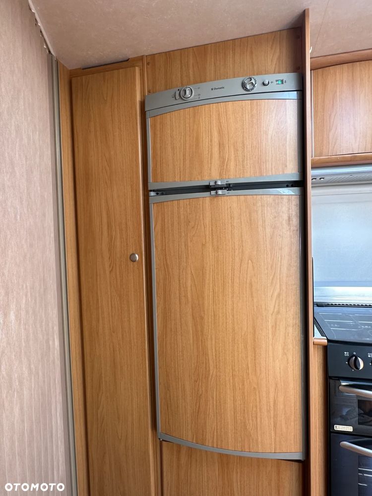 Adria CLASSICA 743 UT z Alde i nową markizą- 9 osobowa. - 19