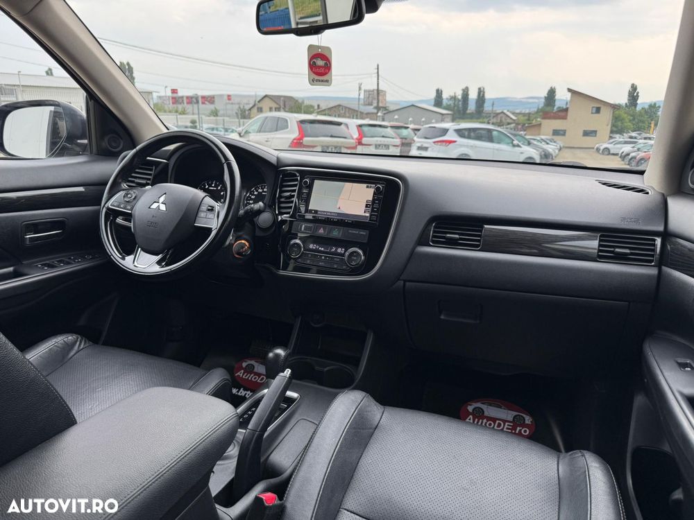 Mitsubishi Outlander - 6