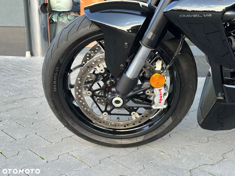 Ducati Diavel - 35