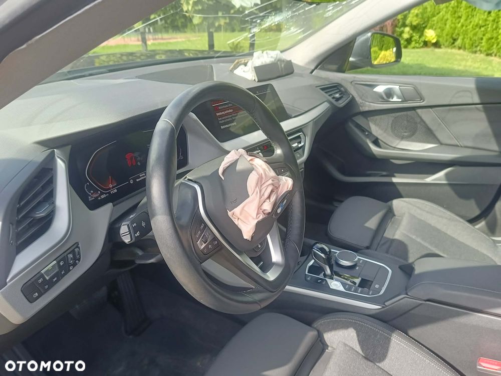 BMW Seria 2 218d Sport Line sport - 13