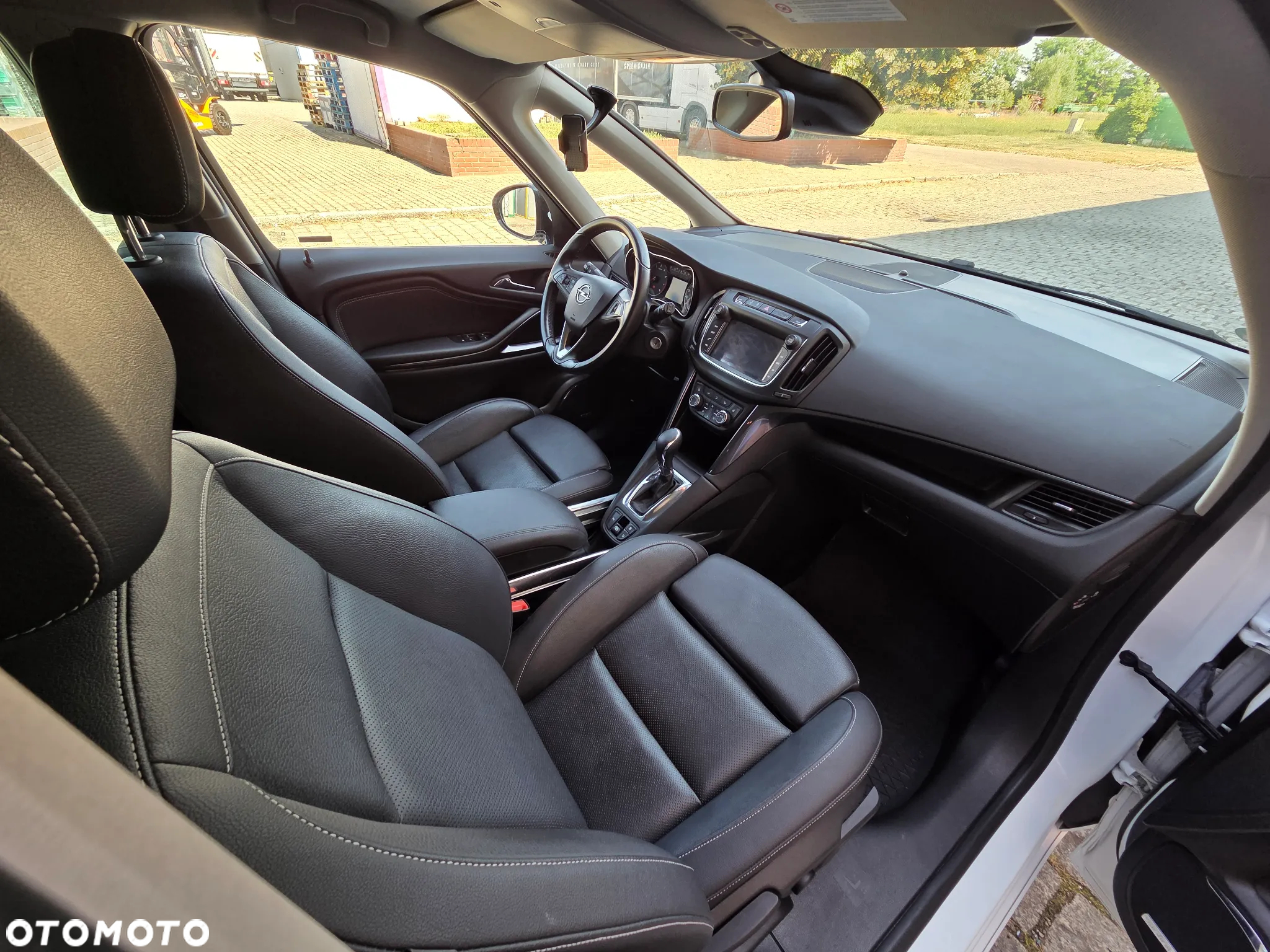 Opel Zafira Tourer 1.6 SIDI Turbo Innovation - 18