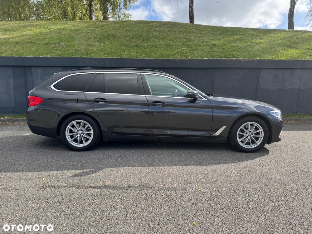 BMW Seria 5 520d Luxury Line - 7