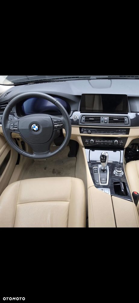 BMW Seria 5 520i - 13