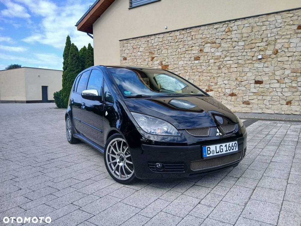 Mitsubishi Colt 1.3 Invite Edition Gold - 1