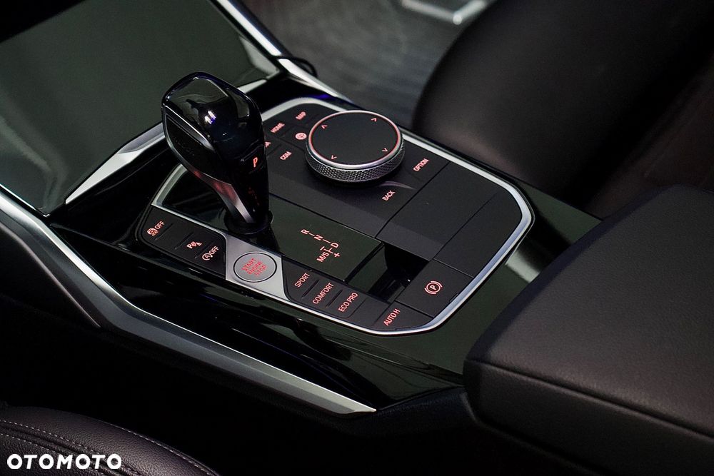 BMW Seria 3 318i Sport Line sport - 25