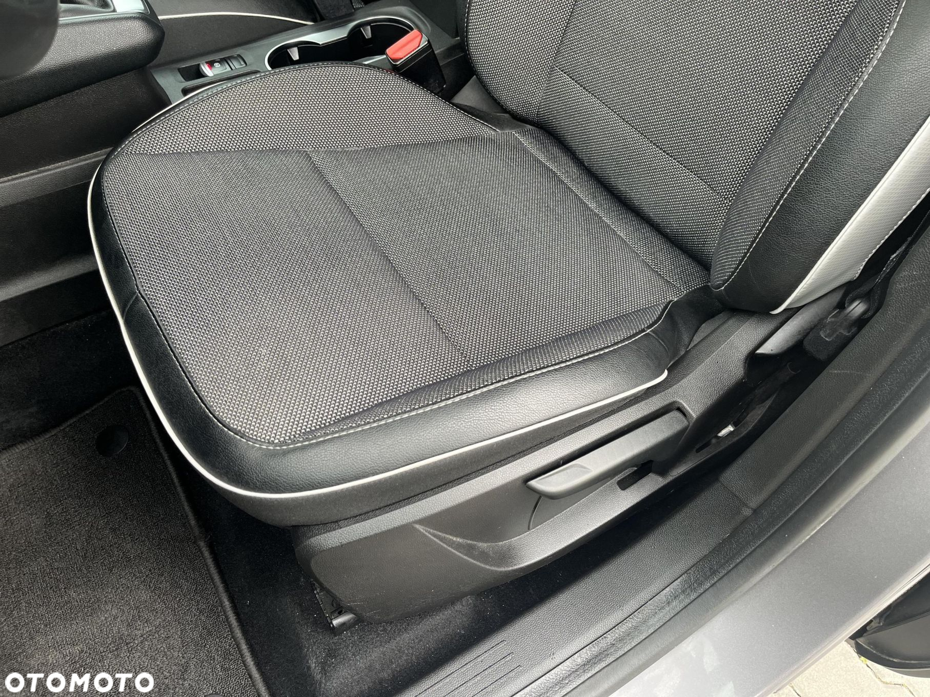 Renault Captur 1.0 TCe Intens - 12