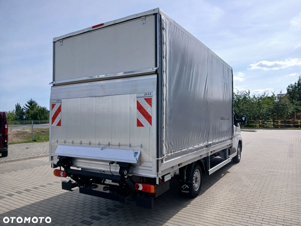 Renault Master plandeka z windą - 6